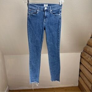 HUDSON ‘NATALIE’ Super Skinny Jeans. Raw hems. Size 26